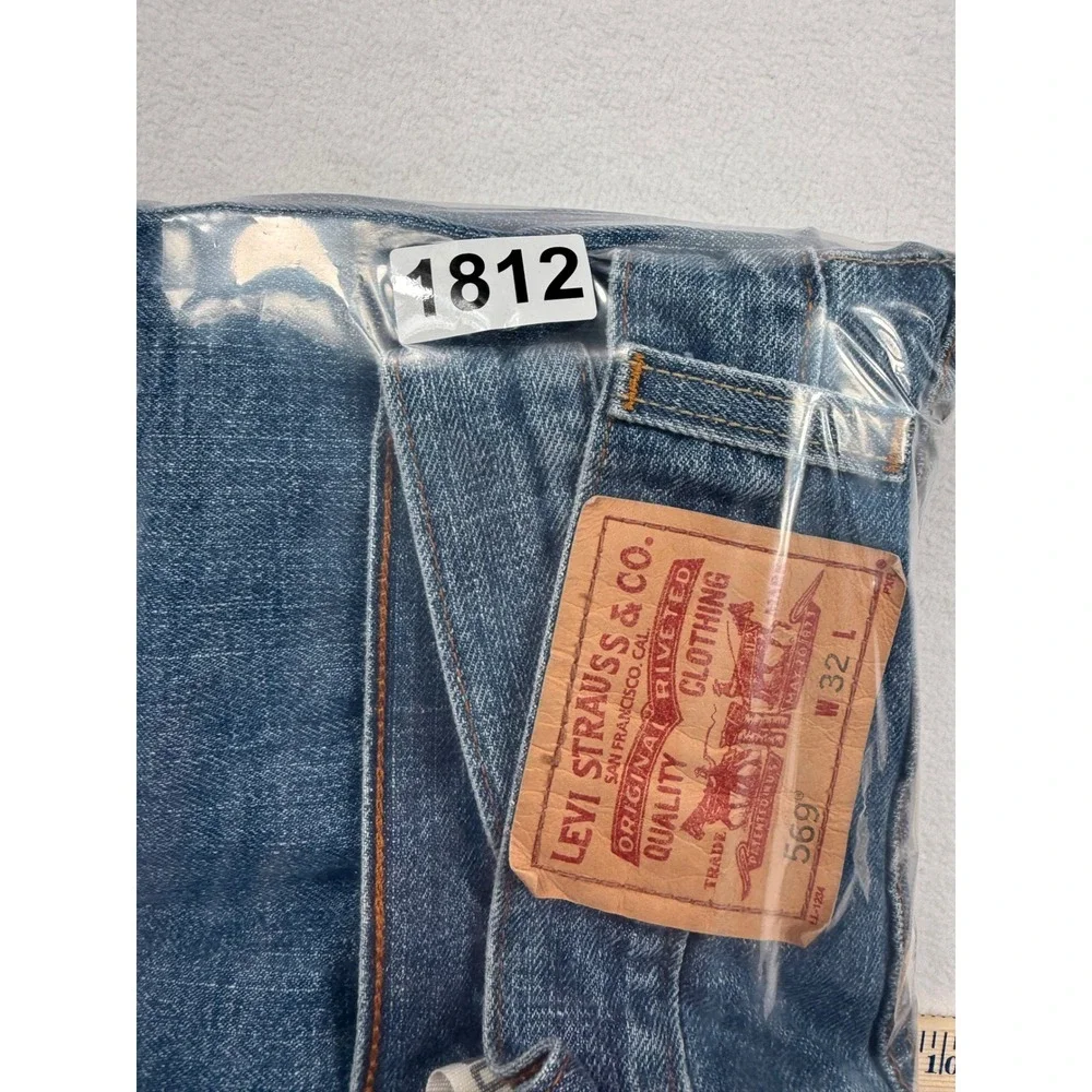 Levis 569 Loose Fit Denim Shorts Size 32 Blue Y2K Skater Baggy Jorts